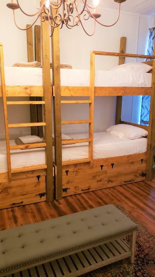 Hostel Auberge クラークスデール エクステリア 写真